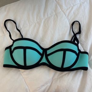 BRIGHT BLUE TRIANGL BIKINI TOP